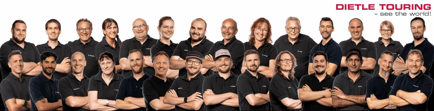 Gruppenbild der Mitarbeiterinnen und Mitarbeiter von Dietle Touring
